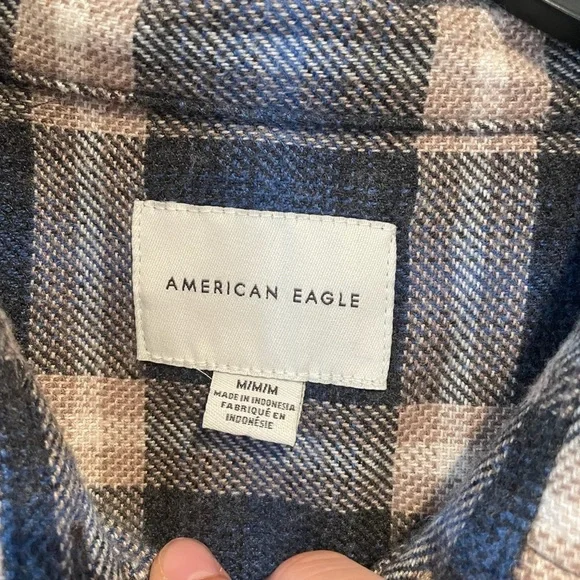 American Eagle Women’s Blue and White Plaid Autumn Flannel Sz M - Picture 2 of 7